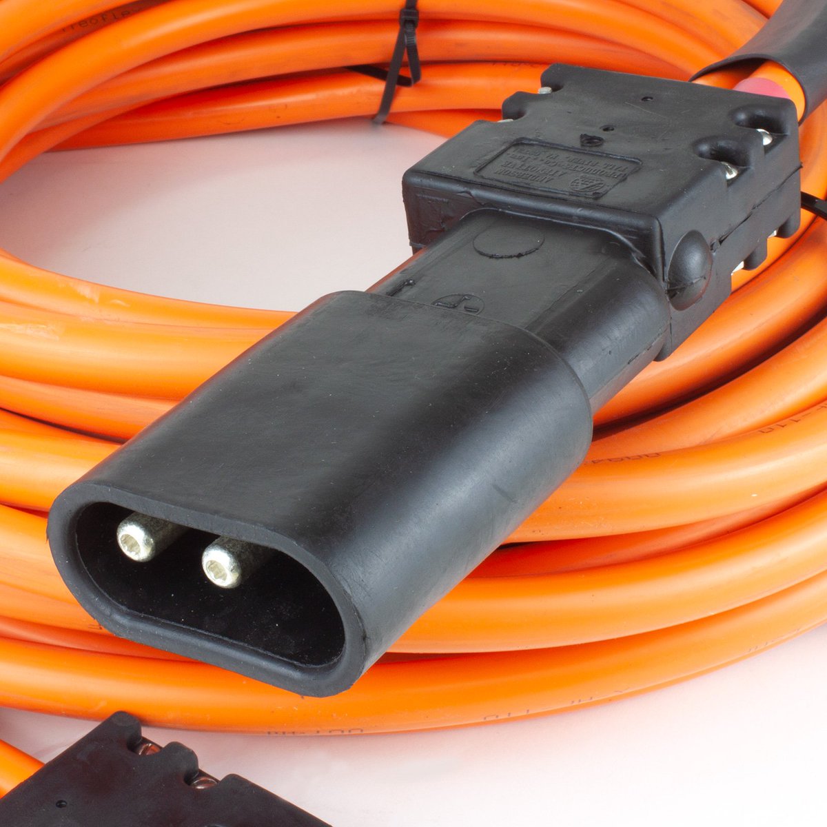 ConnTechALS's tweet photo. Ground supply cable assemblies featuring Anderson Airmotive R68G3E and R65G3E DC Power connectors on SDI Flexible 120 sq. mm cable.

We specialise in harsh environment connectors and cable assemblies for any application. Contact us for a quote: https://t.co/voY9lRAvbX https://t.co/siohQM7ouh