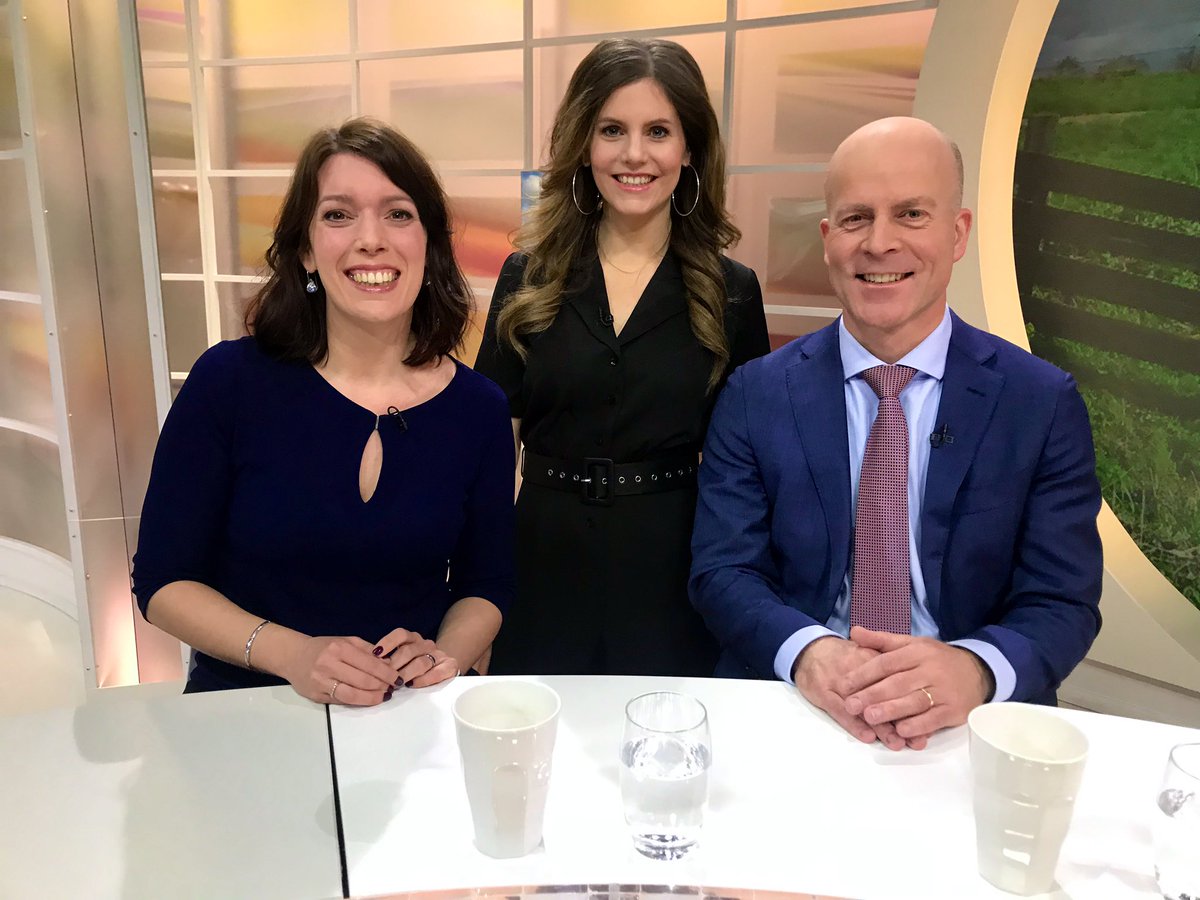 BertHuisjes's tweet photo. Verkiezingen! We beginnen bij #WNL deze belangrijke dag met Stas @RaymondKnops van @MinBZK - verantwoordelijk voor de stembusgang. En met politiek journalist @B_Rijlaarsdam van @nrc. Goedemorgen Nederland! Tot 9u https://t.co/qP26HMnkee of later https://t.co/kxhgk2HeJY https://t.co/TPNfYI5VNh