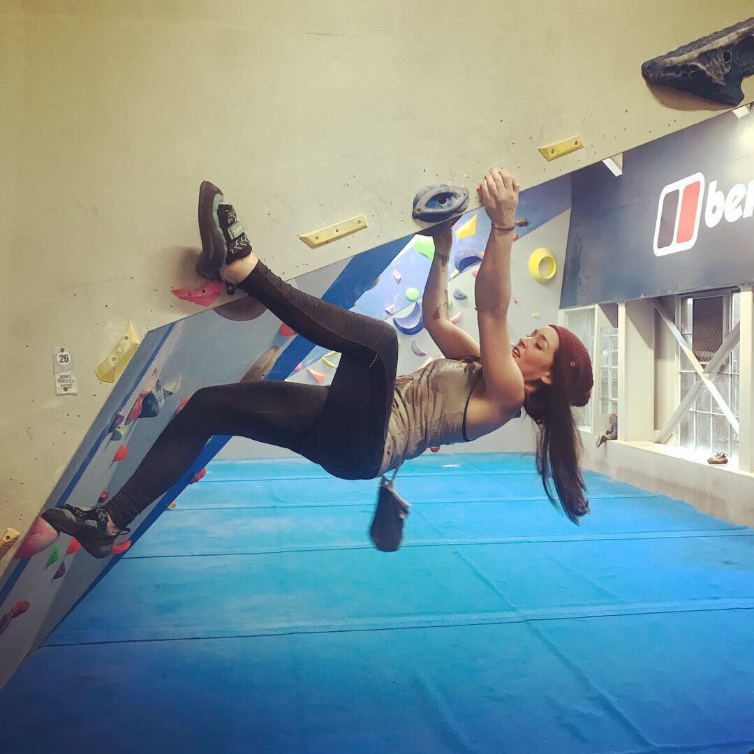 thevwteacaddy's tweet photo. Good to get out bouldering again @roktclimbinggym with @claire_haymonds #bouldering #thisgirlcan #climbersofinstagram #beastingit https://t.co/e2bbzpeE5w