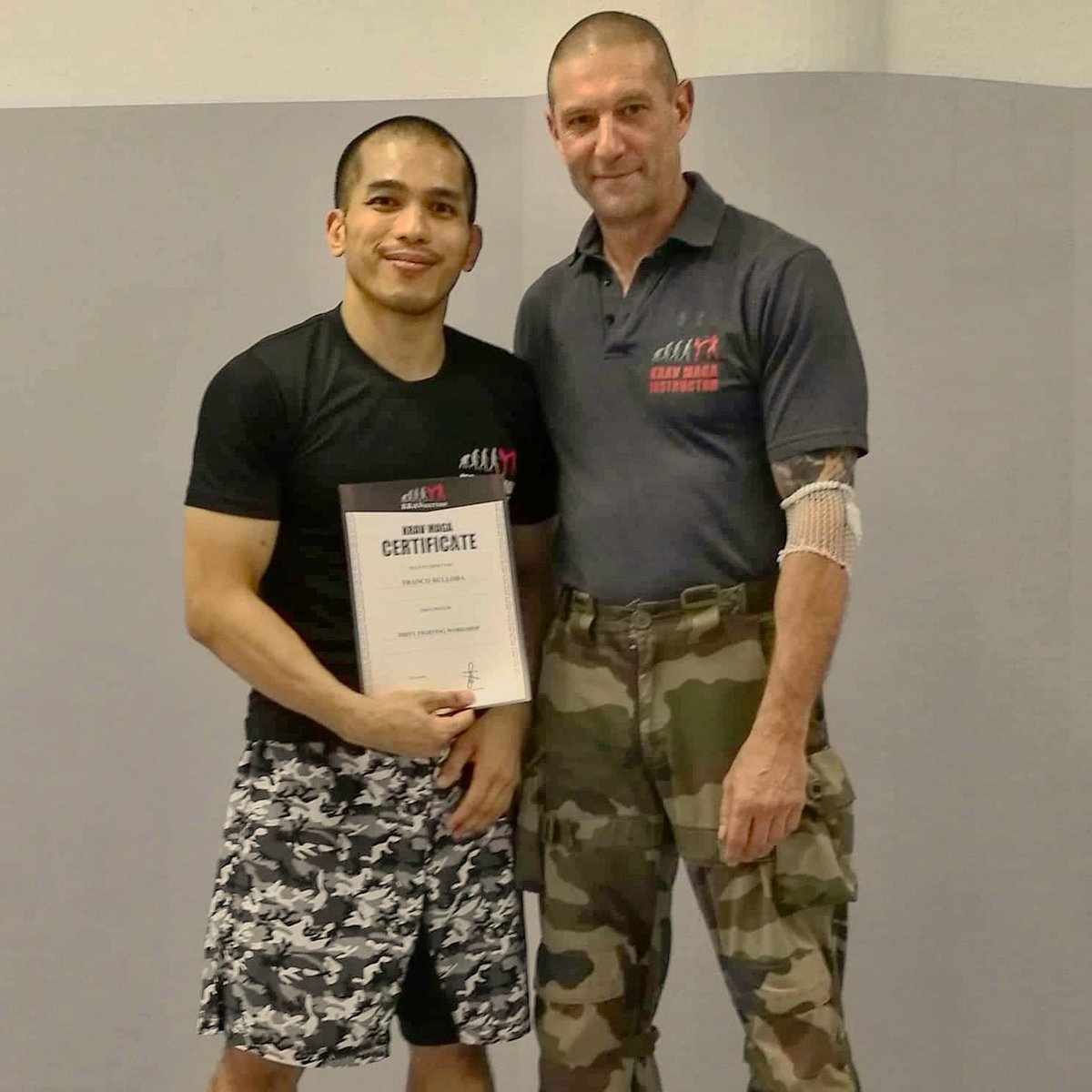 francorulloda's tweet photo. With jean paul jauffret after his seminar. french foreign legion, did tours around war torn areas and overall bad ass. exchanging knowledge and notes about combat, fighting and weapons. cool guy! #kravmaga #kravmagasg #kravolution #bjj #mma #selfdefense https://t.co/iExhugGPi4