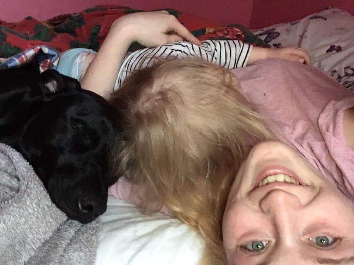 BorisMorrisVan's tweet photo. Pebbles is home safely in #Sandown #IsleofWight having found his way home during the night. #HappyEnding #Reunited  @comehomecharlie https://t.co/nrn3Bc3jWz
