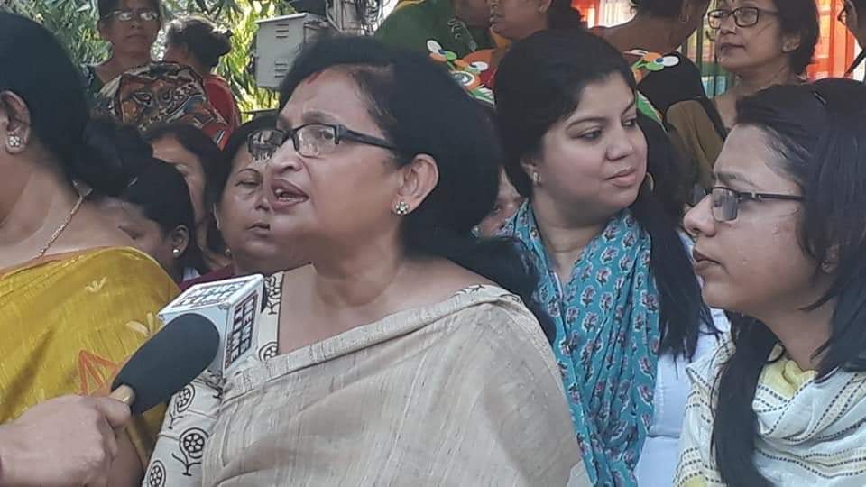 Abosthan bikkhov (sit in demonstration) at Rani Rashmoni by WB Trinamool Mahila Congress