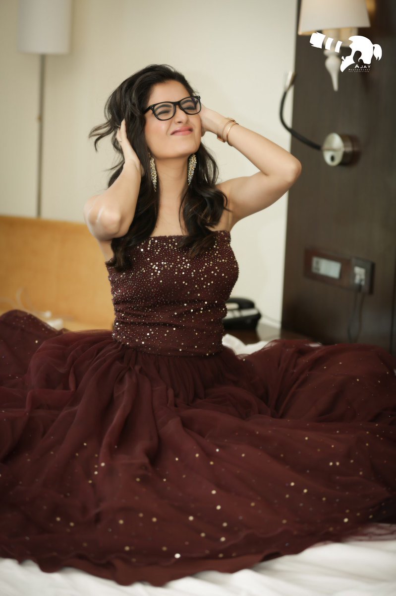 AshikaRanganath's tweet photo. 👓 https://t.co/UuneEBVd9D