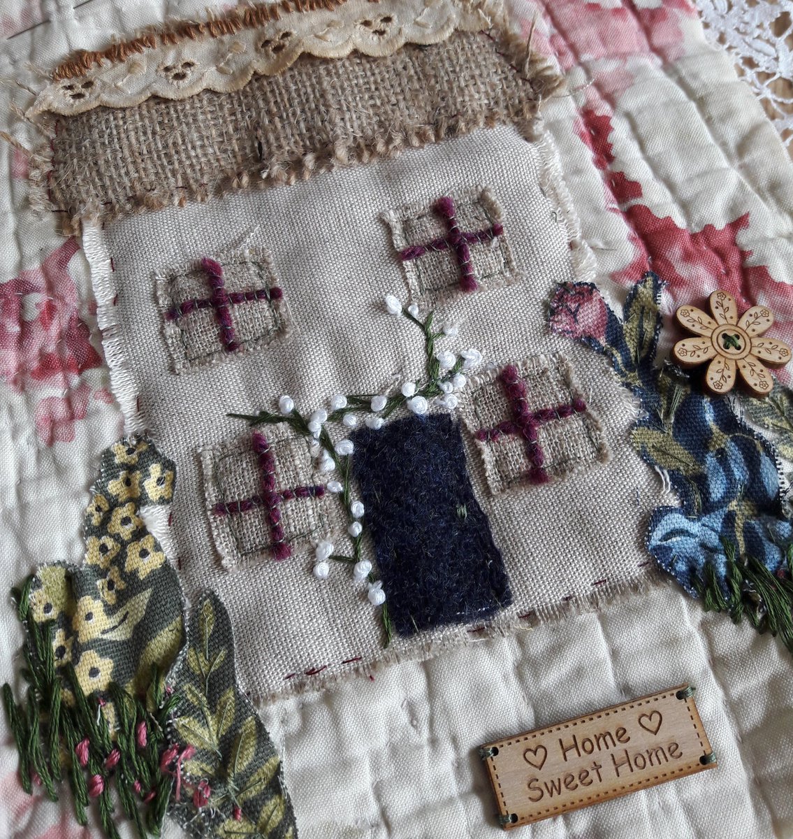 tillyrose10's tweet photo. Sneeky peak of my TWO new inspirational bundles on my @hochanda_tv shows tomorrow ...tune in at 10am & 2pm to hear the story behind my little antique cloth snippets...
#tillyrosevintage #stitchedmemories #searchpress #hochanda https://t.co/HrnzJD5IrH