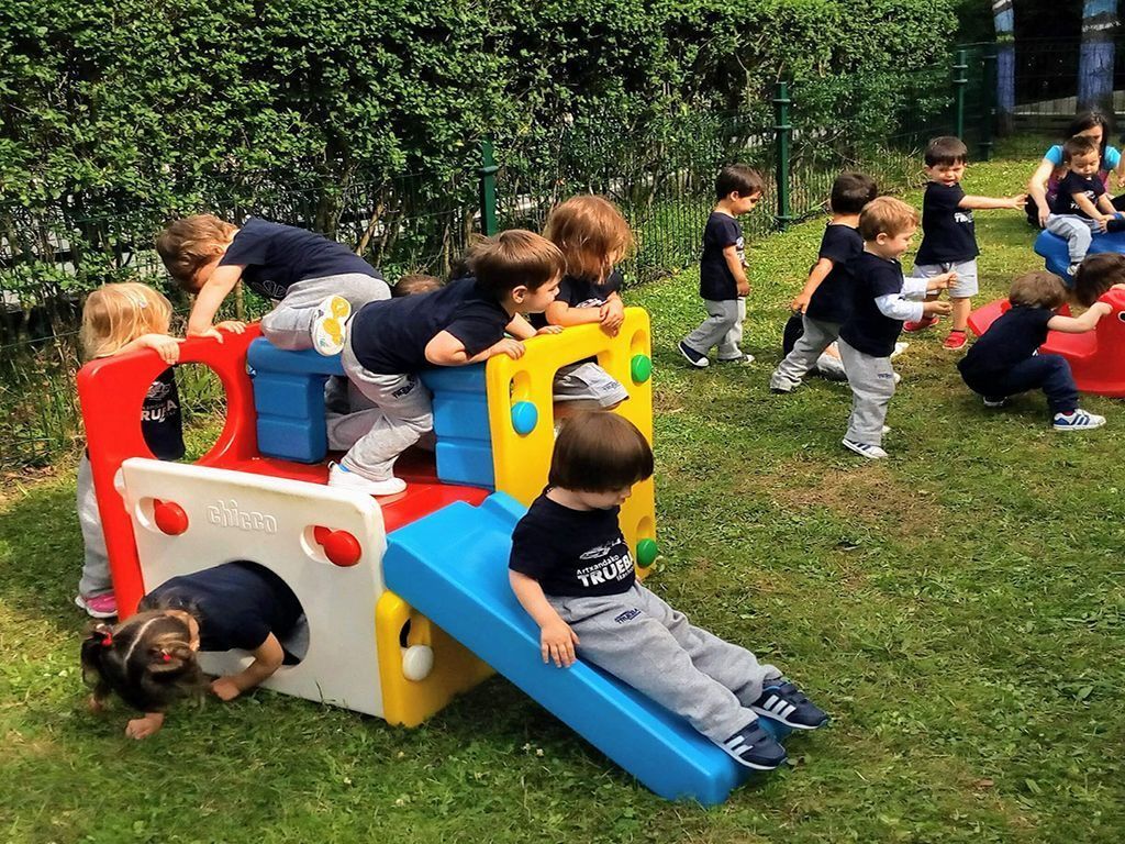 truebaikastetxe's tweet image. Nuestro servicio de guardería para los más pequeños está atendido por un  equipo de profesionales altamente cualificado, que impulsa y estimula su desarrollo personal y cognitivo ow.ly/L8Ve50nyz9b