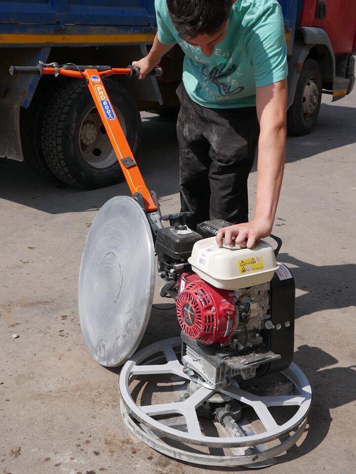 macroomtoolhire's tweet photo. FOR HIRE - 2ft Powerfloat - Belle Pro 600X - €50 a day or €150 a week
This petrol-driven machine will trowel large wet concrete areas to a smooth, fine finish.Comes with Finishing Disc
#powerfloat #hire #belle #toolsforalltasks https://t.co/05ABiman84