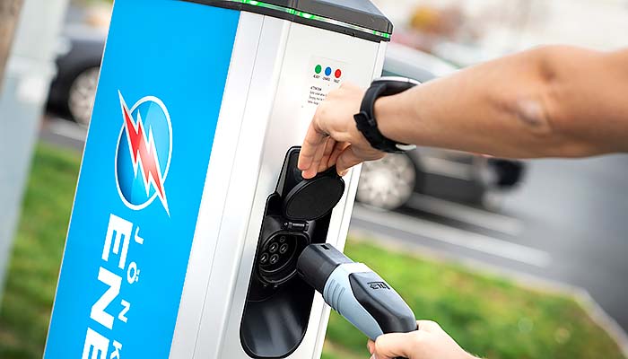 Nu utökar vi våra tjänster mot dig som vill ladda din elbil oavsett om det är hemma, på arbetet eller längs vägen #jkpg #engodkraft #elbil mynewsdesk.com/se/jonkopingen…