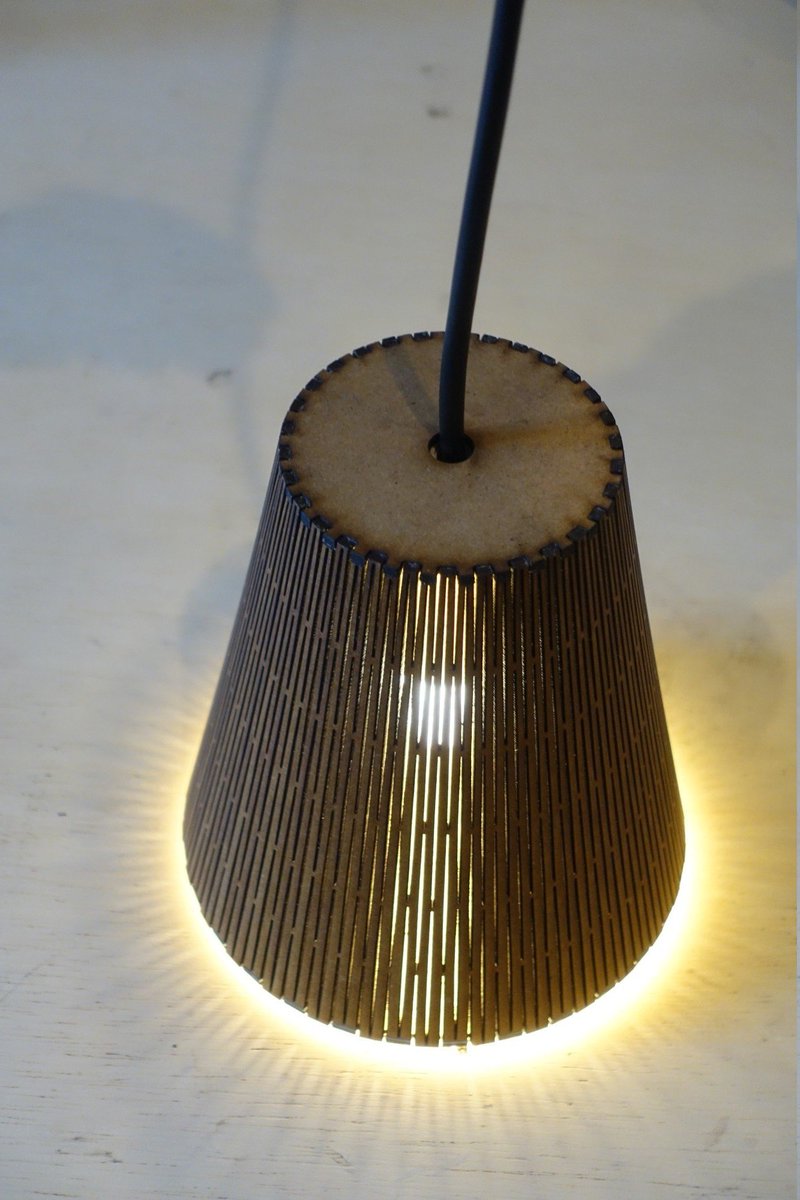 <a href="/fablablannion/">fablab-lannion</a> merci beaucoup pour l'extension <a href="/inkscape/">Inkscape</a> pour générer des cones flex. Parfait pours des abat-jours <a href="/lasersaur/">lasersaur</a> J'en ai profité pour l'améliorer (j'espère) avec plus de paramètres. C'est OK pour le republier sur le wiki de <a href="/chantier_libre/">FabLab ChantierLibre</a> ?