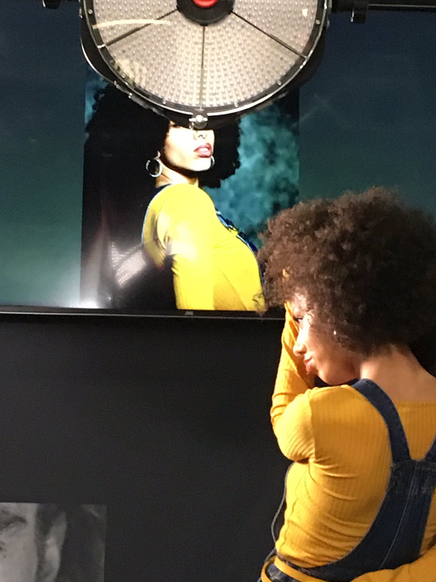 uberdesign's tweet photo. @Rotolight @ukphotoshow Absolutely amazing lights, if anyone is looking to improve your photography this is the perfect product #rotolight #uberdesign https://t.co/PC7kRmVXVr