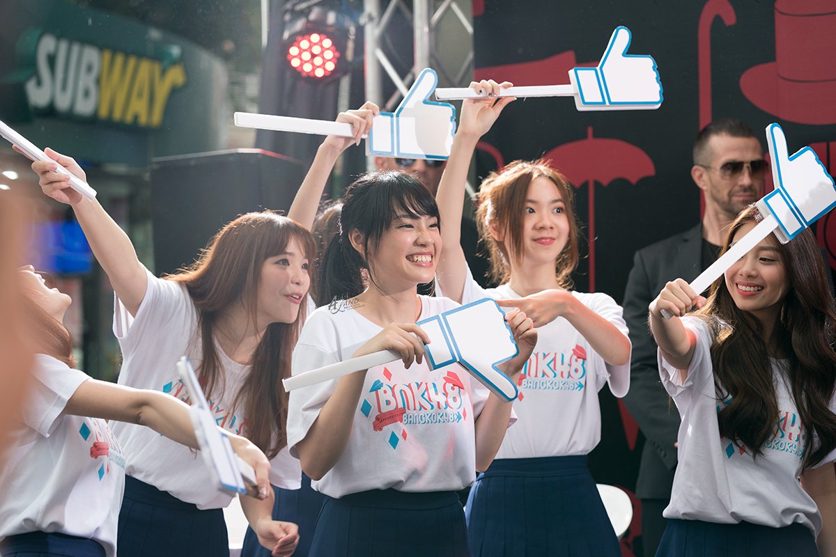 aidolland's tweet photo. MCค่า~~~มีคนไม่เห็นด้วยค่าาาาา
#BNK48 #CherprangBNK48 #PunBNK48 #OrnBNK48 #KaewBNK48 https://t.co/lL7pl3J5yV