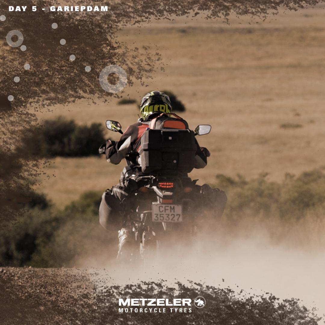 METZELERMOTO's tweet photo. 14 days of travel, over 3.500 km, wonderful places and the support of our reliable travel companions: our KAROO™ 3 tyres. This is what Wanderfeel is about. This is the South African Expedition.
#Metzeler #HAR19 #AfricaTwin #Honda #Adventure #MetzelerMoto #Karoo3 https://t.co/rmgajWgb07