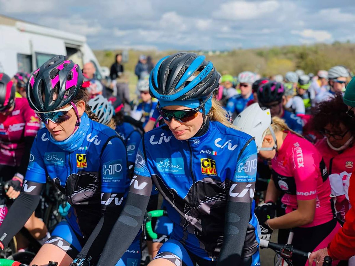 desELLESauVELO's tweet photo. Last week was the Guillerval regional race
#coccf #donnonsdesellesauvélo #LivBeyond #HowWeLiv #ThisIsOurTime #pella #pellempi https://t.co/g5aFtoE1Pb
