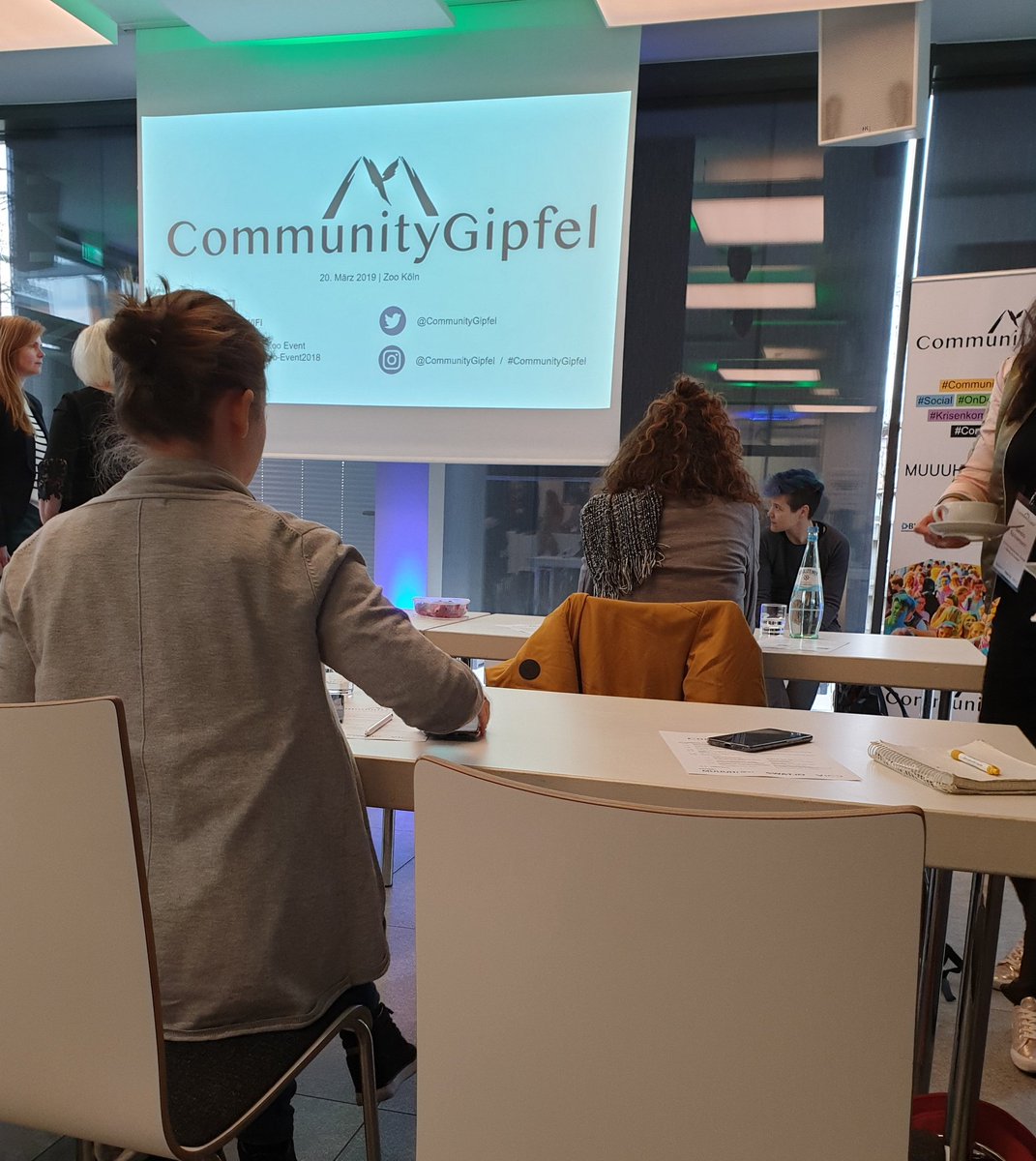 donfabi93's tweet photo. Angekommen! #CommunityGipfel 

Schöne Location😊 https://t.co/s7wdbhSLZF