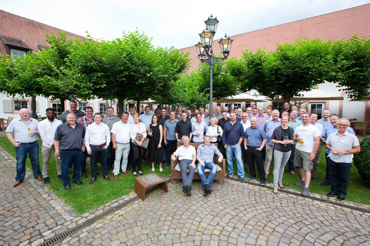 mrw_event's tweet photo. "Der Wert einer persönlichen Kundenbeziehung" - ein mrw Statement in unserem Blog:
https://t.co/NHOCyRviCy

#mrwevent #mrw #MehrReichWeite #event #marketing #livemarketing #eventmarketing #agentur #agency #eventagentur #people #menschen #mensch #connecting #erlebnis  #competence https://t.co/7qQMsqBA3s