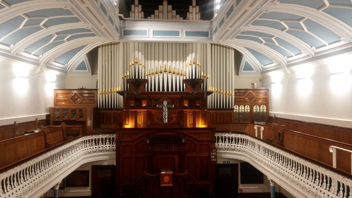 robertgnicholls's tweet photo. 20.03.19 Datganiad ORGAN Recital 1:15-1:45 @eglwysgymraeg Oxford Circus W1W 8DJ given by @tom_daggett of @StPaulsLondon Croeso! Welcome! @StPaulsChoir @hackneycchoir #organrecital #pipeorgan #yagym #Londonevents https://t.co/FVkD7lZhR5