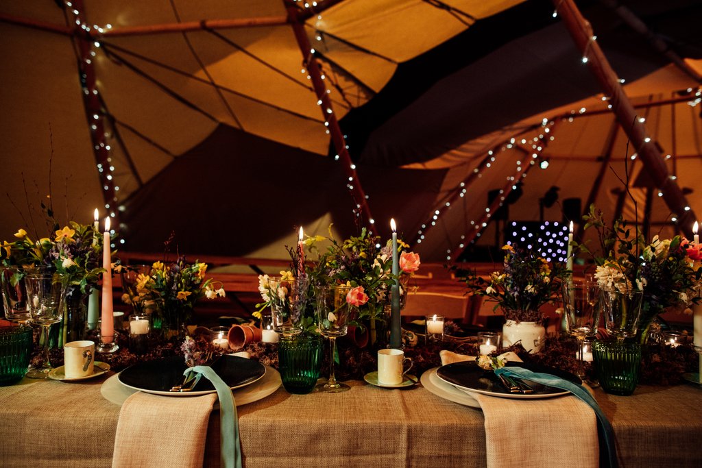 harding_and_co's tweet photo. SPRING // Spring styling last weekend for the @cambridge_tent_company open day.  We collaborated with @vvravenfloral to create this Spring taster table in the tipis.

Styling: @randfweddings + @vvravenfloral

Linen, Crockery, Glassware + Cutlery: @cmahire
Florals: @vvravenfloral https://t.co/qayeW6xMbu