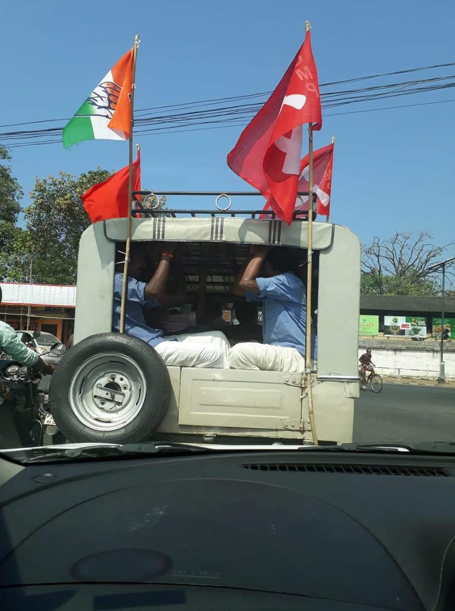 sathyamaanu's tweet photo. അടിക്ക് സഖാക്കളെ ഒരു ലൈക്‌ ,അടിക്ക് കോങ്ങികളെ ഒരു RT .😂

ഇതുപോലെയുള്ള സത്യങ്ങൾ കാണണമെങ്കിൽ കേരളത്തിന്റെ അതിർത്തി വിട്ടാൽ മതി https://t.co/tk8zgtvcta