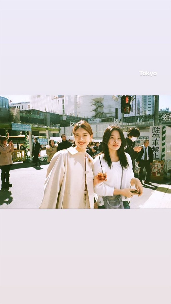 yeriworld_99's tweet photo. [#INSTAGRAM] 190320 rie_rabbit IG Story Update with #Yeri 💜😍

Tokyo 🇯🇵

She is perfectly beautiful! 😍

@RVsmtown
#ToTwentyYeri #예리 #イェリ #YR #스물에게 #DearDiary #레드벨벳 #レッド・ベルベット https://t.co/2R0GR4JqDG