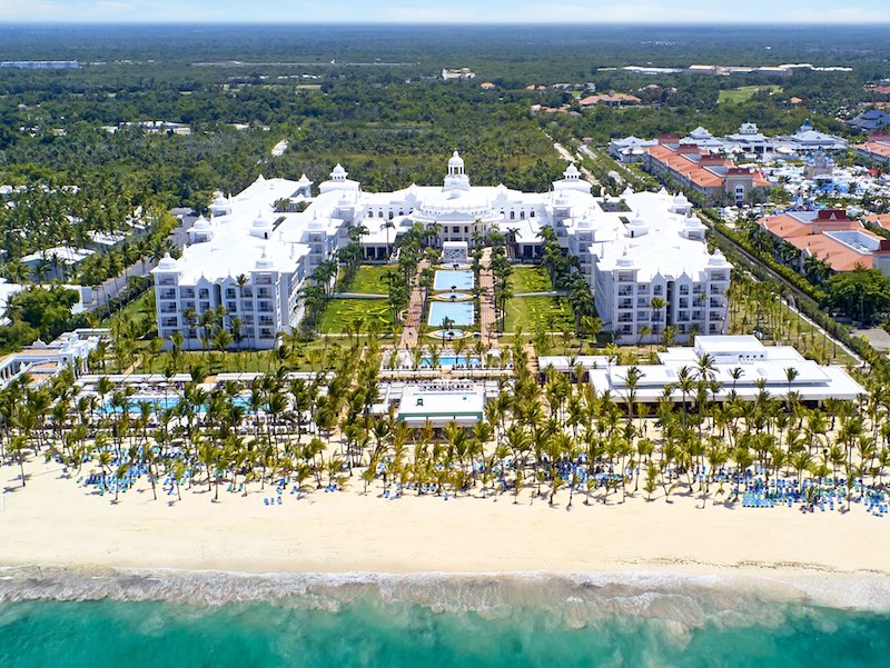 TUIGroup's tweet photo. 50 years ago, TUI started sending guests to the very first RIU Hotel in Mallorca - a place with 40 beds. @RiuHoteles grew to a family-run business with over 4.5 million guests a year in 96 hotels - and is an important partner of the TUI Group. Have you stayed in one? https://t.co/tOyeC1elFe