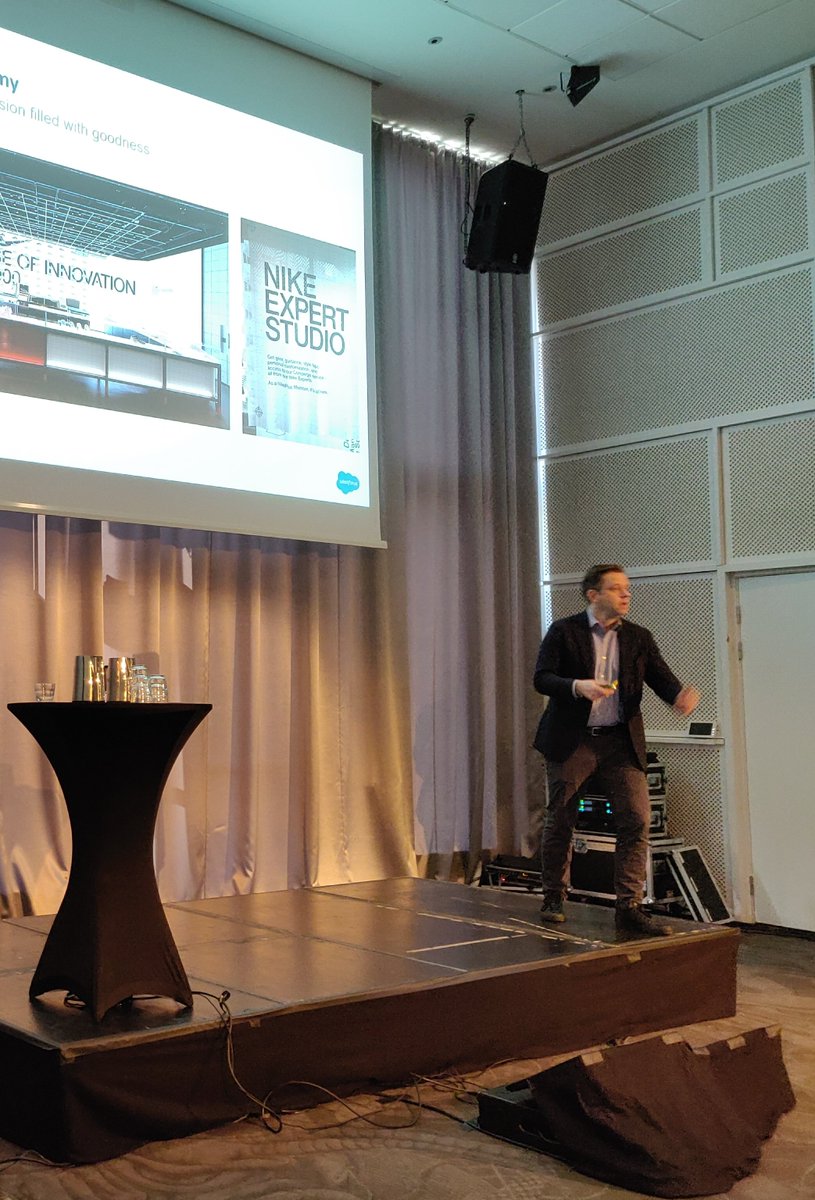 ManagementEv's tweet photo. Started Day 2 with #disruptions in #retail. How #technology and #economics impacted customer behavior and competition? Jamie Merrick @jamiemerrick explains the correlation #CX #SmartRetailNorge #ManagementEvents #BusinessMatchmakers https://t.co/Bmo8uzmLCE
