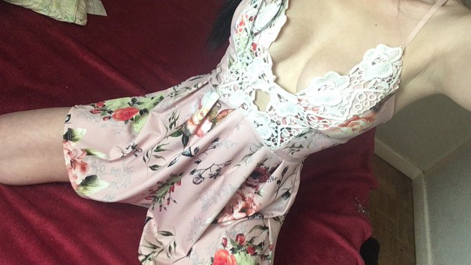 Bonjour tout le monde quelques petites photos pour vous mettre de bonne humeur ce matin, have a nice<a href="/tag/kikme"class="tags"><span>#kikme</span></a><a href="/tag/sexygirl"class="tags"><span>#sexygirl</span></a><a href="/tag/customvideo"class="tags"><span>#customvideo</span></a><a href="/tag/sexywednesday%20"class="tags"><span>#sexywednesday </span></a>