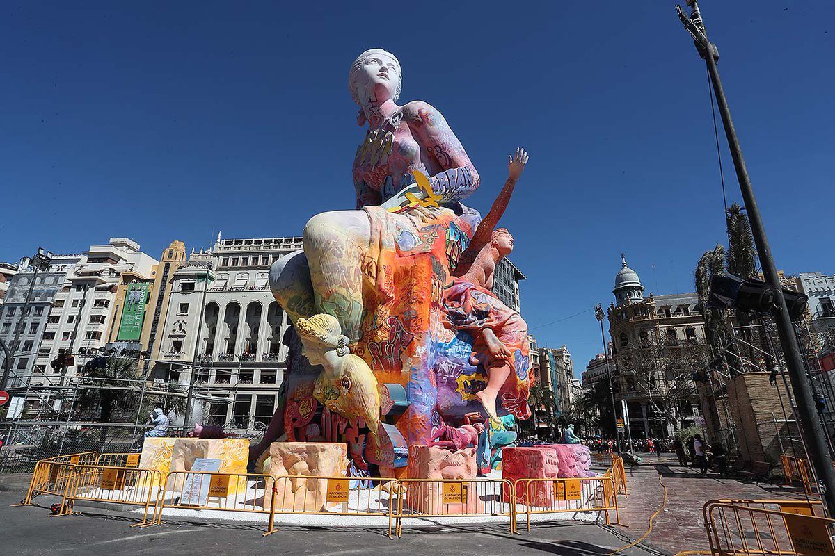 saragimenez's tweet photo. 🔥Terminan unas #Falles19 muy especiales. Ha sido un lujo trabajar en ellas y vivirlas desde dentro... #Mascletà 💥, #Plantà19 🎨, #PremisFalles19 🏆... https://t.co/fBqCkxlQvJ