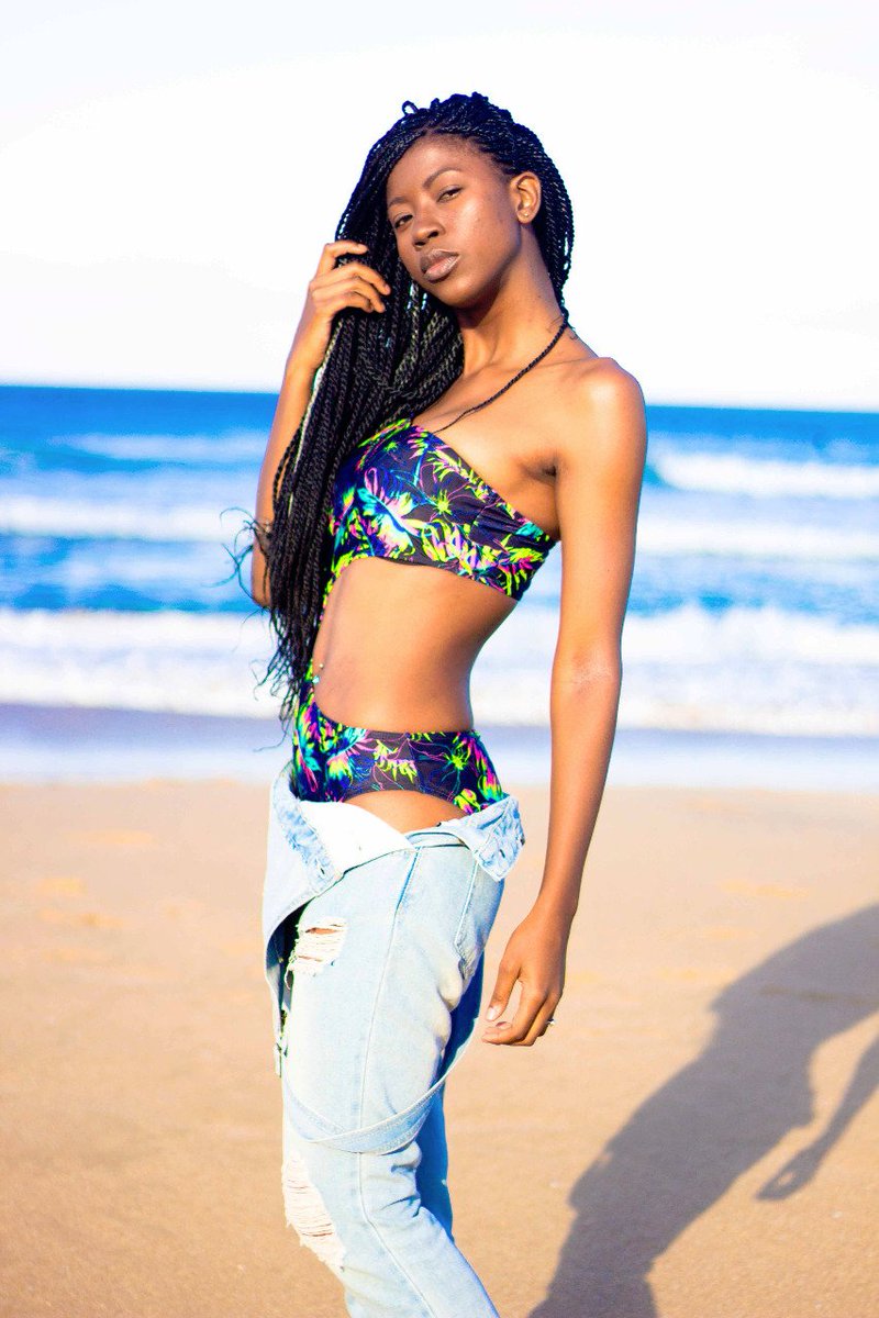 MaShezee's tweet photo. Girl Child #YourDreamIsValid
#determination
#WCW
#PuritySM https://t.co/FCxWvPfAw7
