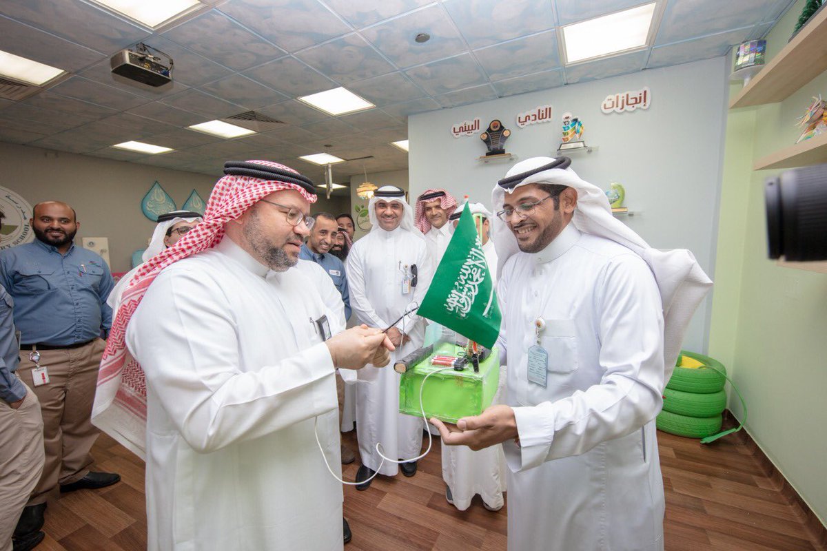 Sadara's tweet photo. #Sadara Exec. Dir. Of EHS&S hosted the closing ceremony of #Week_of_Environment activities at Hira School in #Jubail, inaugurating the Sadara Environmental Club with executives from #RC Environmental & Educational department.
@Emrcjubail
@EnvAwarn https://t.co/Hlchwjyztt