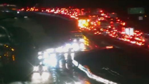 WFTV's tweet photo. #TrafficAlert : HEAVY DELAYS! Multi-vehicle crash on I-4 west near Fairbanks Ave. | Live updates on CH9, starting at 5am with @JHolmesWFTV @RAsaWFTV https://t.co/A1UehO6kO5