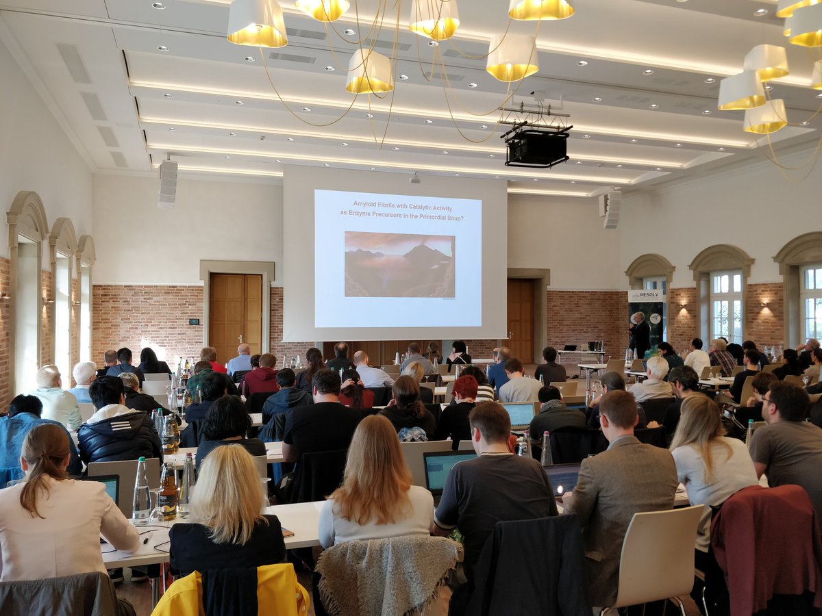 SolvationSci's tweet image. Full house on day 3 of RESOLV retreat. Roland Winter @TU_Dortmund tackles high pressure, high temperature effects on solvation and proteins #chemistry #extremeconditions