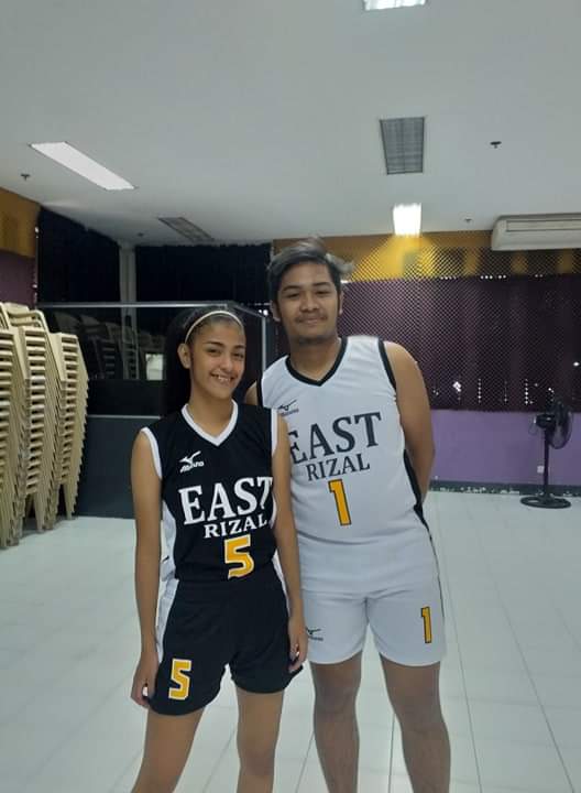 itsMainaJavier's tweet photo. With capt. @Lcanezal 🙈💯
InterAMA tomsie 💪🏆
#AMAER
#DugongGAA 💙 #Guardians https://t.co/lO6fJi1uIj