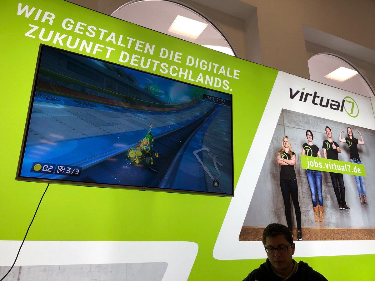 Michaaa_Hahn's tweet photo. Kommt vorbei: ihr könnt bei uns eine Sonos gewinnen 😉 ran an den Rennsitz ⁦@virtual7⁩ #mariokart #virtual7 #javaland ⁦@JavaLandConf⁩ https://t.co/kYzsabVfFN