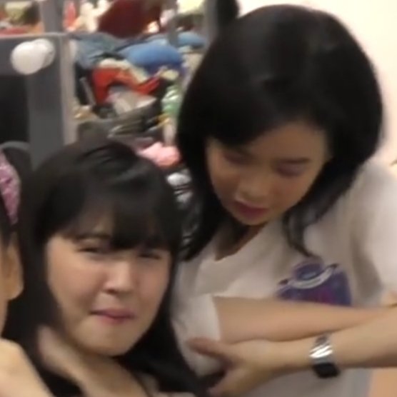 luvsheki's tweet photo. wait pa-commercial lang guys. HAHAHAHAHAH TAWANG TAWA TALAGA KO DITO AHHAHAHAHAHAHAHAH KAWAWA NAMAN SI SELA, ABBY HAHAHAHAH #MNL48 https://t.co/4sAxzhKPGe