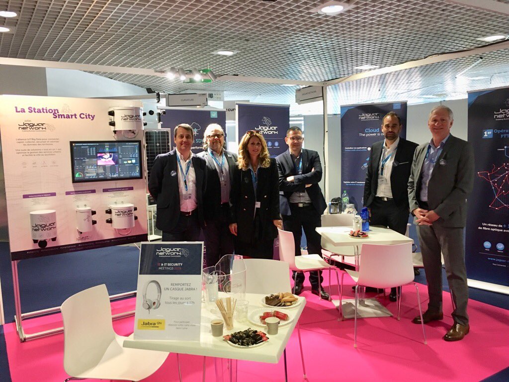 C est parti pour deux jours de rendez vous sur l’ITmeeting #cannes avec la Team ⁦@Jaguar_Network⁩