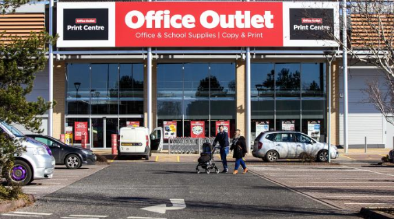 CapacityExchang's tweet image. Another day, another #retailfailure. The #stationery chain #OfficeOutlet has gone into #administration, putting 1,200 jobs at risk. Administrators at #Deloitte said they would continue to run its 90 branches while they attempt to find a buyer: thetimes.co.uk/edition/busine…