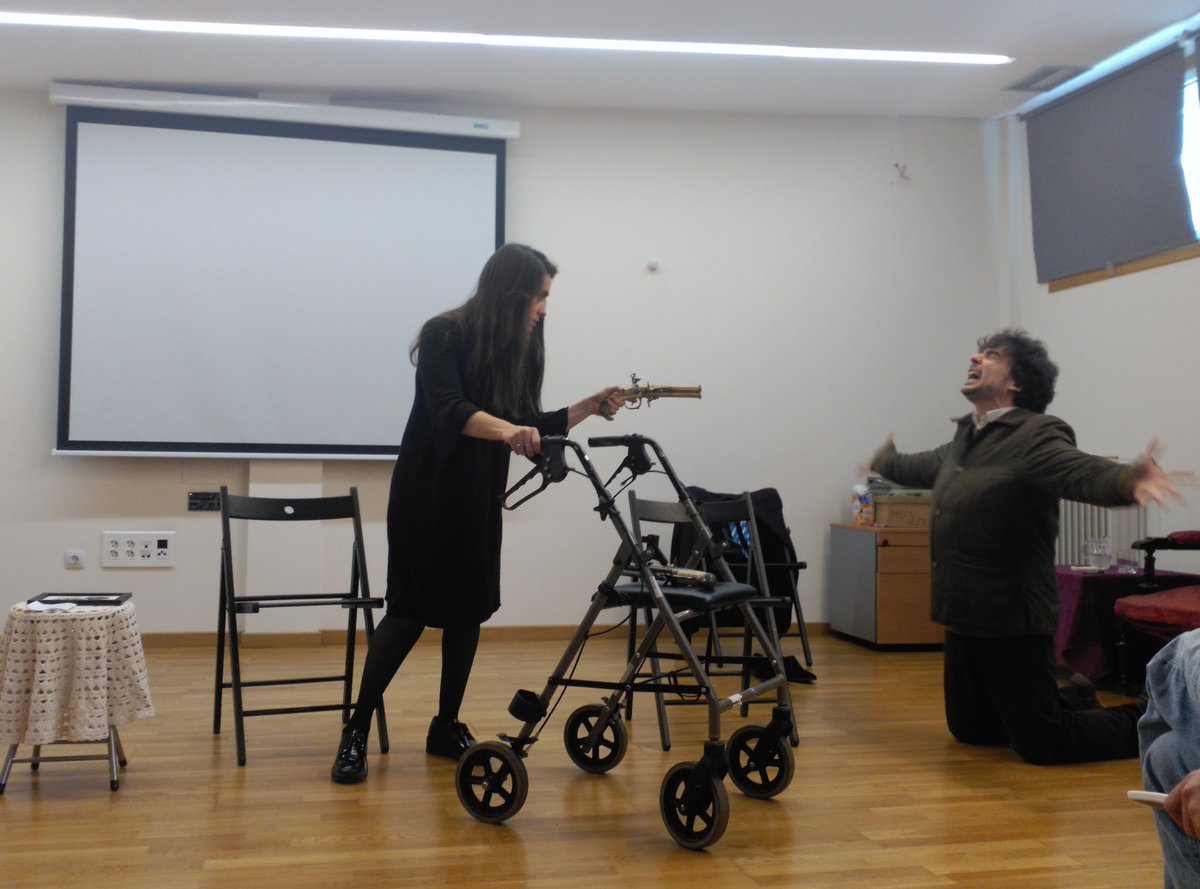 ApemCoruna's tweet photo. Pase especial en la Sede Central de la Asociación. La Compañía de Teatro de Blanca Marsillach 🎭🎭🎭 vino a interpretar la obra "Petición de mano" de Anton Chekhov. 
#teatroinclusivo #peticióndemano #teatrocomovínculointegrador https://t.co/dNh2vQFboR