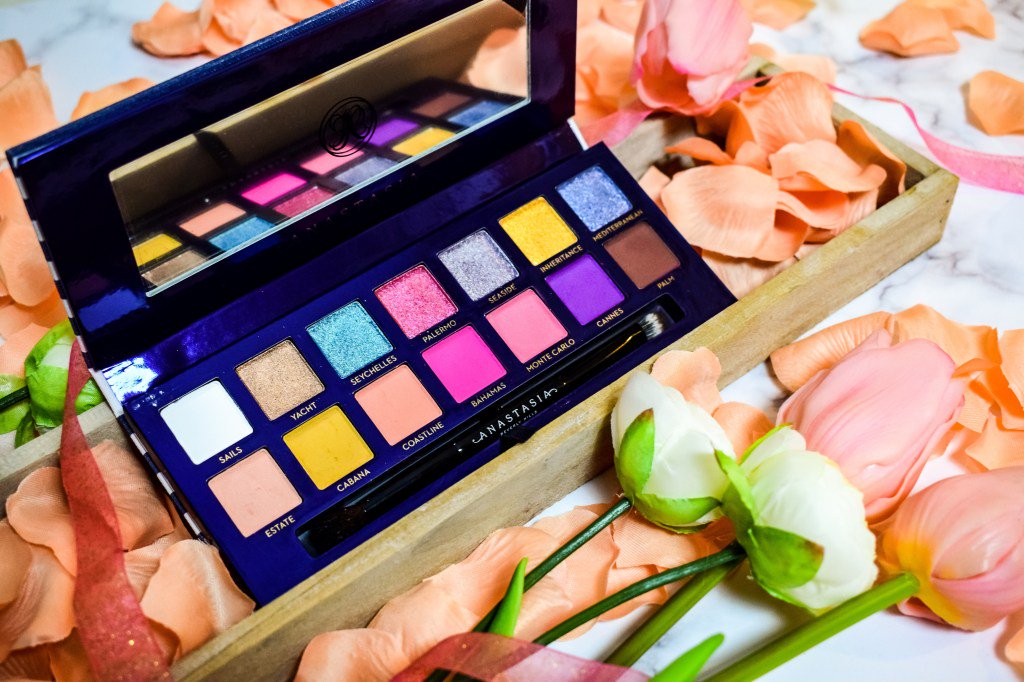 WordofRachel14's tweet photo. Summer Colours - Anastasia Beverly Hills Riviera Eyeshadow Palette
@LovingBlogs #bloggerstrive #bbloggers #lbloggers https://t.co/xtyCQIk9N4 https://t.co/Qzq7BpqH38