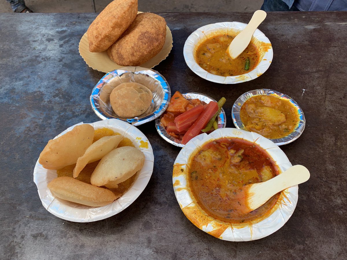 rajesh_tara's tweet photo. #SundayBreakfast #ChandniChowk #ShyamSweets:  #BedmiPoori #AlooSubzi #KadduSabzi #NagoriHalwa #MatarKachori 

#MagicofFlavours https://t.co/AnjDQztmNg