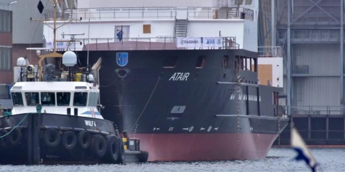 kn_online's tweet photo. Der erste Neubau des Jahres 2019 hat den Schiffbaustandort #Kiel verlassen. Die Werft German Naval Yards verabschiedete das Vermessungs- und Forschungsschiff „#Atair“. https://t.co/Tnp2XsJWwI https://t.co/T3eOIc4rmx