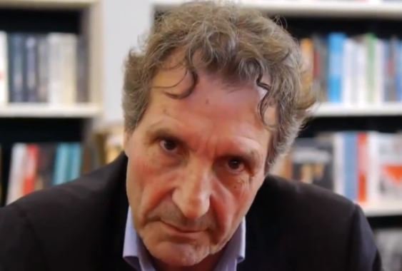 PierreMarionnet's tweet image. A la radio, sur les plateaux la plupart des journalistes montrent 1 totale déconnexion avec les vrais gens. Leur salaire leur carrière le conformisme les confinent dans un entre-soi hyper privilégié. Ils finissent par s'adresser à des gens avec lesquels ils ne partagent plus rien