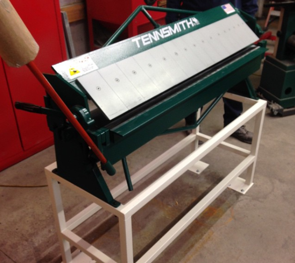 Tennsmith_inc's tweet photo. If you know #Tennsmith Machinery you'll know this model.
Do you?
#Tennsmith #TennsmithInc #TennsmithMachinery https://t.co/8GKpVPuQr4