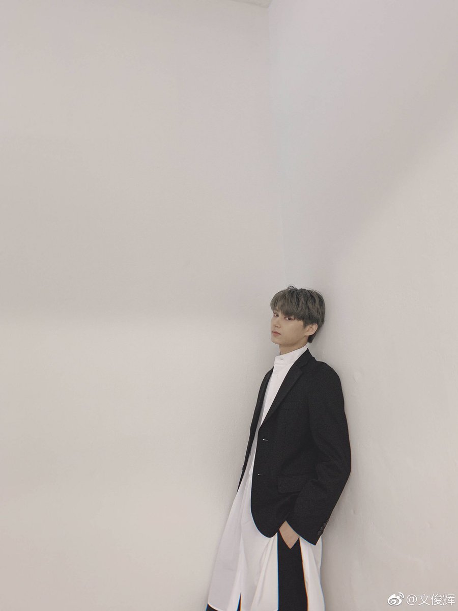 jun_archive's tweet photo. 왕자님 ,,, 어떡해 https://t.co/2Tcd6kXMGa