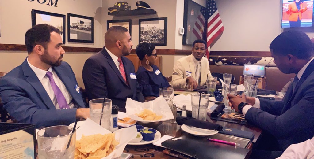 sherese_nix's tweet photo. Last night was beyond words! My brother hosted an “Evening of Excellence” dinner with some of the areas finest educators. We discussed the importance of excellence in everything we do! Powerful! Uplifting! Thought Provoking! Inspiring! 💯🙏🏽 https://t.co/OmHZJeFBtS