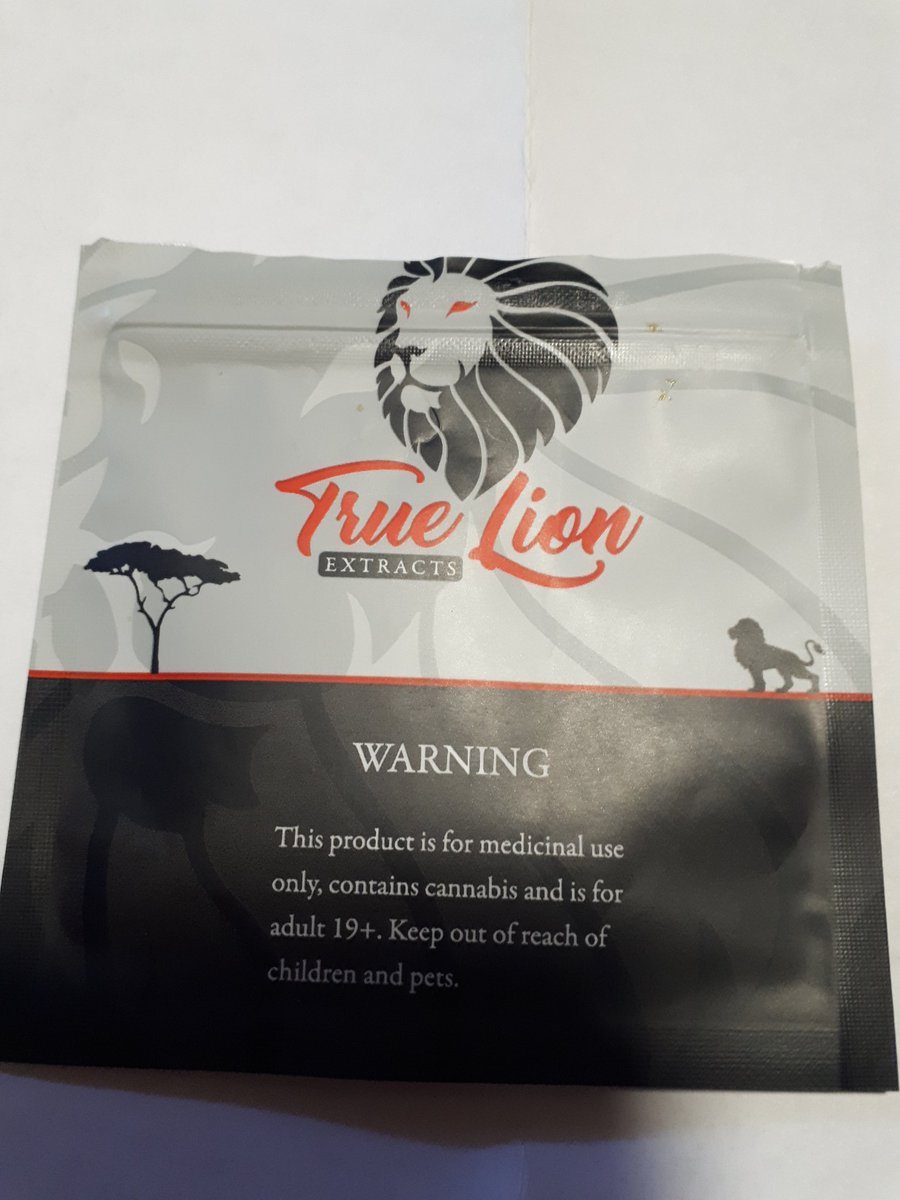 New shatter on site soon 🔥🔥
Premium shatter 40/g 
Mid grade shatter 20/g 
Dont miss out !!!!💪💪
.
#cannabis #division1cannabis #medical #cannabis #Canada #toronto #the6ix #growbig #flowers #pictures #closeup #art #hobby #local #online #shop #highlife #hightimes #growers