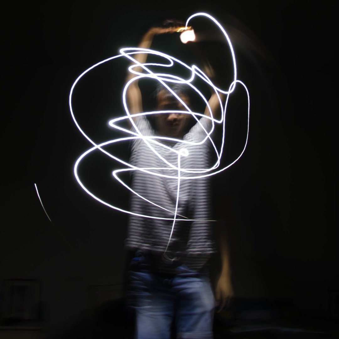 DigitalGoja's tweet image. NIGHT PHOTOGRAPHY TIPS 
LIGHT PAINTING 
Longest shutter speed or bulb mode will give you enough time to paint and experiment with a light source 
#TipsandTricks 
#Camera 
#Lens 
#Accessories 
#DigitalGoja