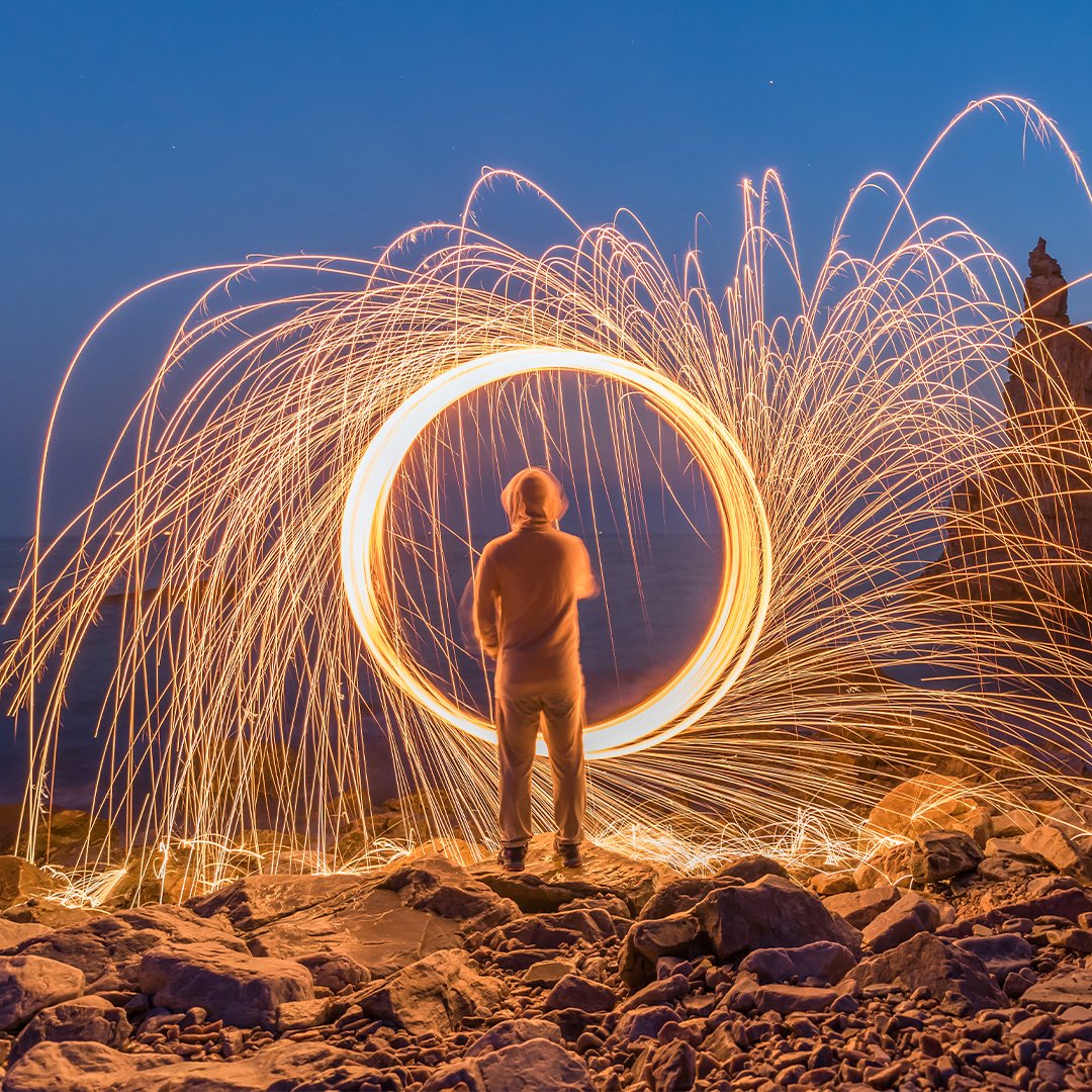 DigitalGoja's tweet image. NIGHT PHOTOGRAPHY TIPS 
LIGHT PAINTING 
Longest shutter speed or bulb mode will give you enough time to paint and experiment with a light source 
#TipsandTricks 
#Camera 
#Lens 
#Accessories 
#DigitalGoja