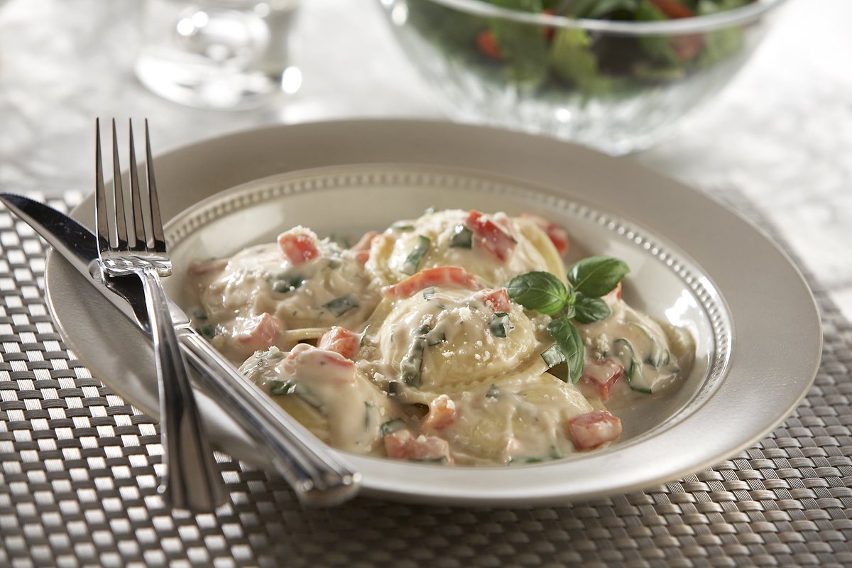 Celebrate National Ravioli Day with a classic recipe. Enjoy our Tuscan Cheese Ravioli with Tomato Basil Cream Sauce using authentic, Celentano ravioli for dinner tonight.

Recipe: ow.ly/UzPj50mnuJD