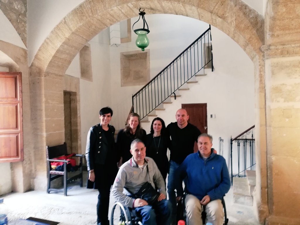 Concluye el I Foro de Turismo Inclusivo en Alcúdia. Gracias a los ponentes por haber compartido con nosotros vuestra experiencia y enseñarnos los caminos para mejorar y seguir creciendo en #accesibilidad <a href="/equalitasvitae/">equalitasvitae/sillerosviajeros</a> <a href="/HANDISPORT/">HANDISPORT MALLORCA</a> <a href="/xavi_torres/">Xavi Torres PLY</a> <a href="/AENOR/">AENOR</a> <a href="/ajtalcudia/">Ajuntament d'Alcúdia (Mallorca)</a>