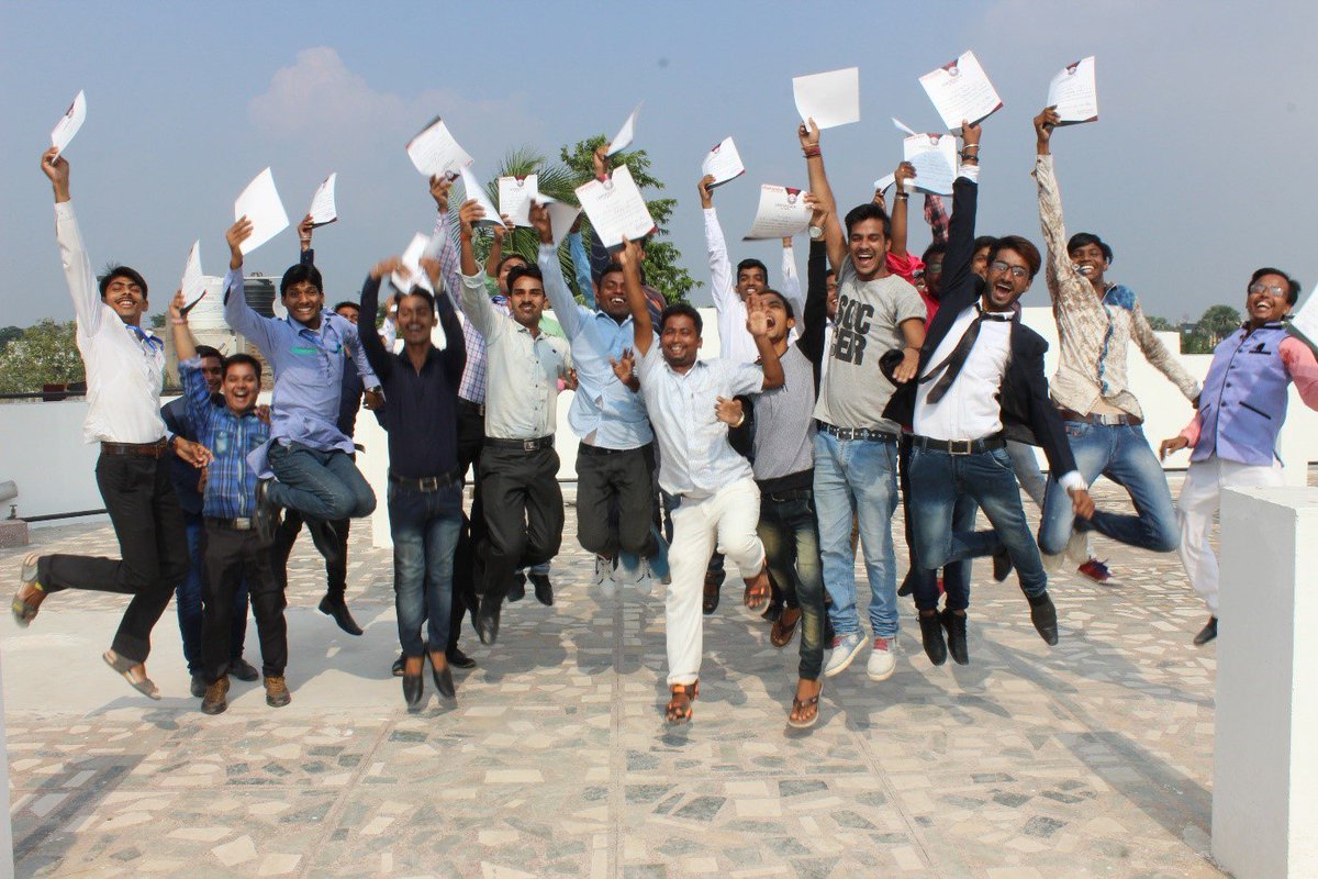 naandi_india's tweet photo. Our hearts are filled with joy to see smiles on the faces of our Pride School students when they receive Offer letters from reputed companies. With 9 schools across India, we have many such picture perfect moments to bring us cheer this #InternationalDayOfHappiness @MahindraRise https://t.co/GOoXvMEc0l