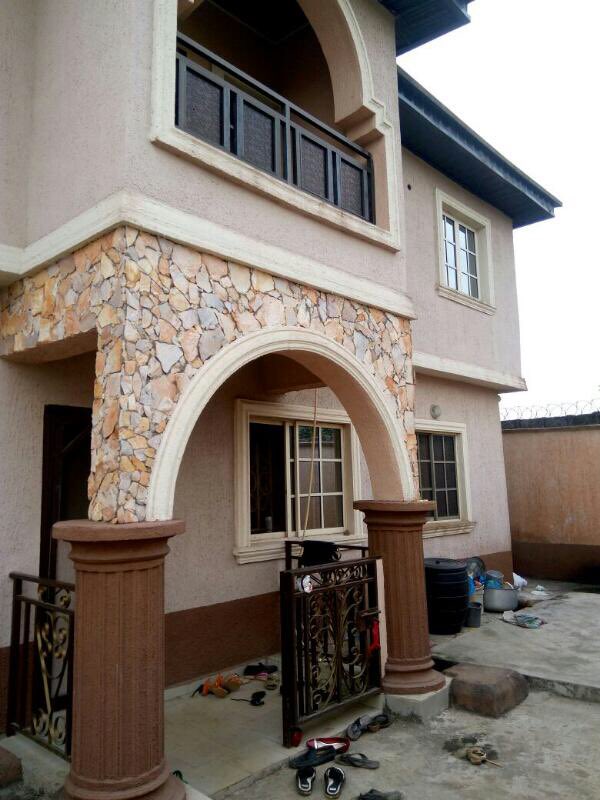 NGProPainters's tweet photo. #ThisIsMyHustle

I offer professional painting Services for Homes and offices across nigeria.
DM open for job request any where in Nigeria.

Please help Retweet and Promote 🗣my #hustle. 

My customer may be on your TL.

#lagostoIbadan 
#ProfessionalPainters https://t.co/m8lLgXZtkd